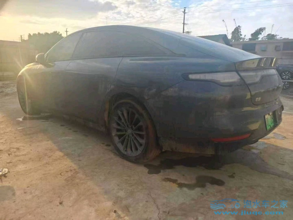 25年零跑汽車C01