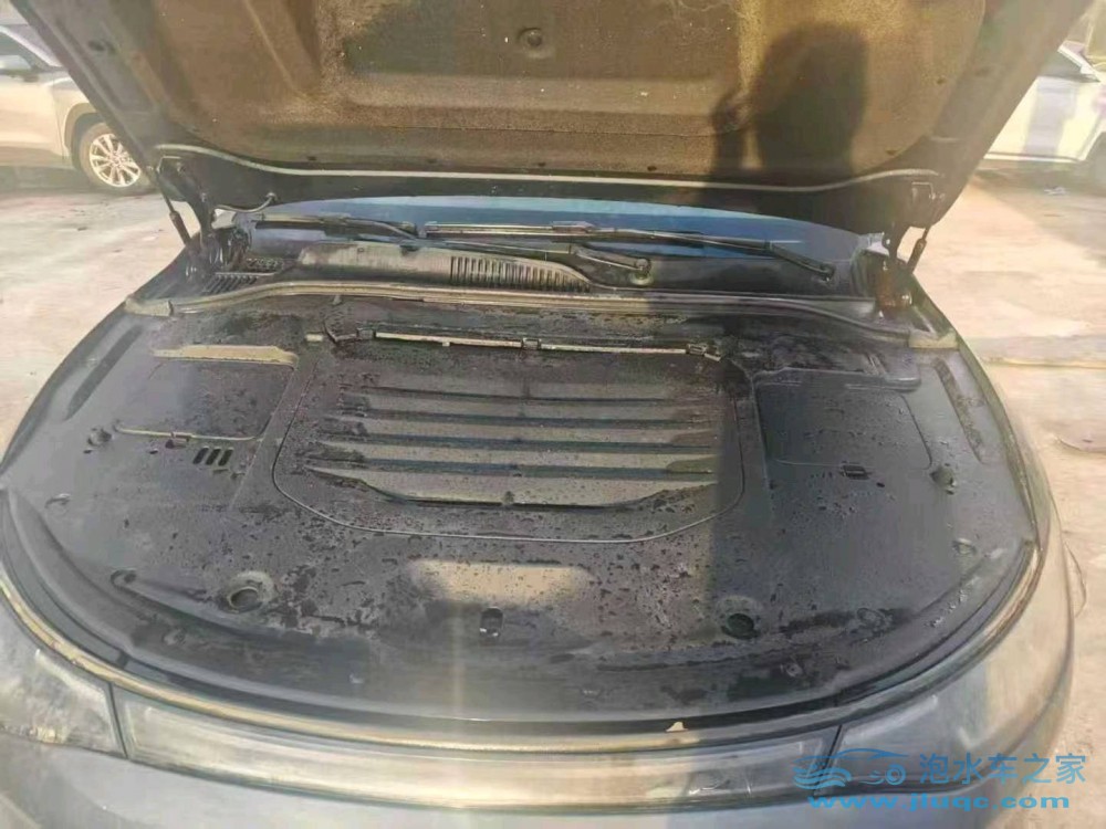 25年零跑汽車C01