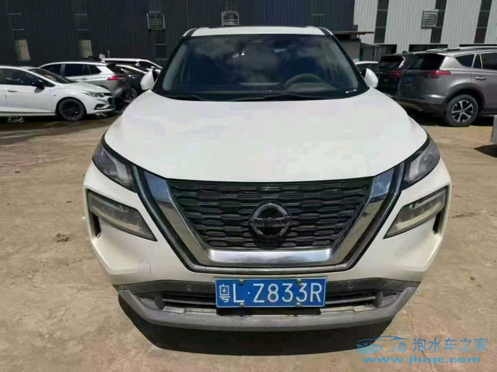 21年日產(chǎn)奇駿泡水車