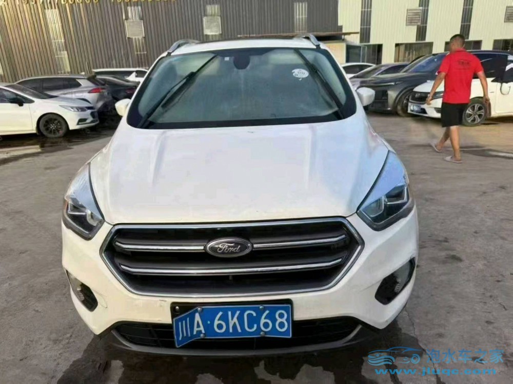 19年福特翼虎泡水車