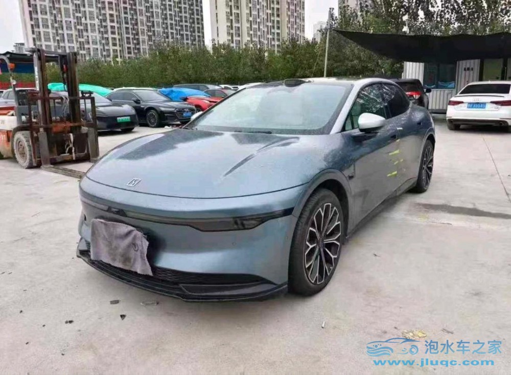 24年極氪極氪泡水車(chē)