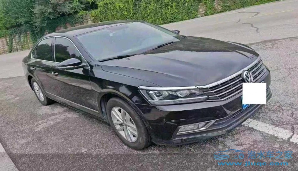 16年大眾帕薩特泡水車