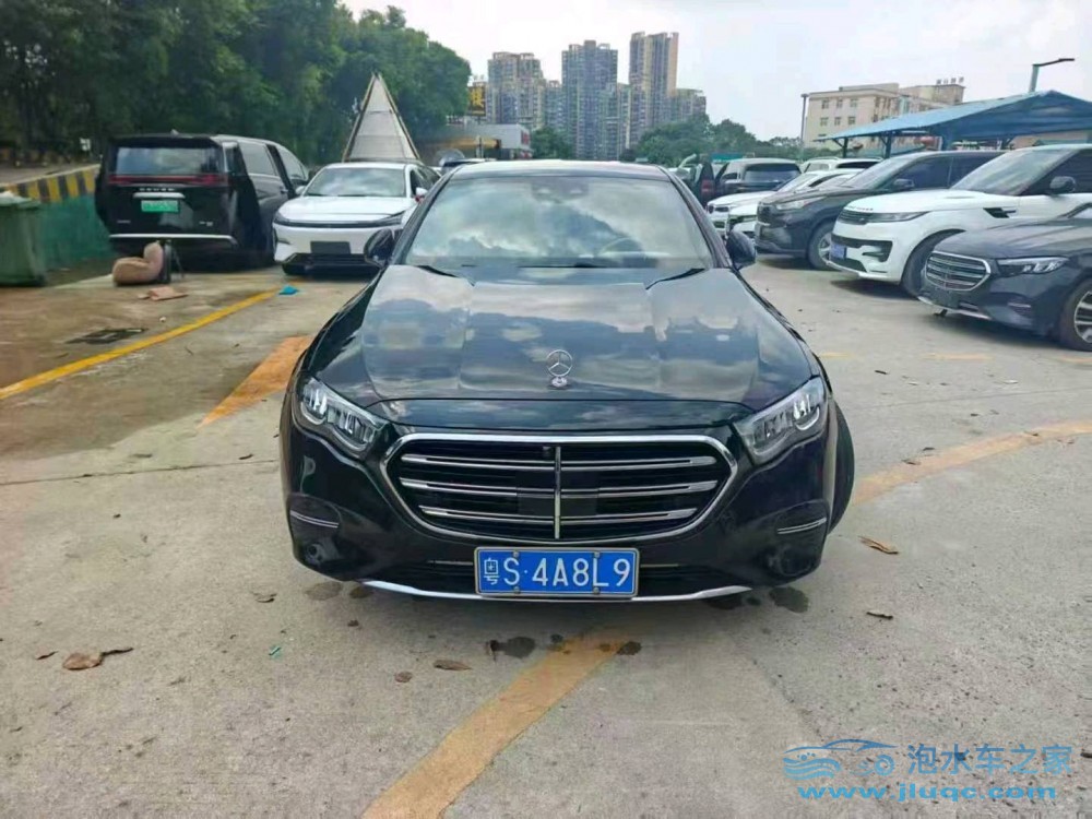 25年奔馳E泡水車