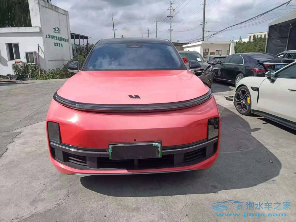 23年理想L8泡水車(chē)