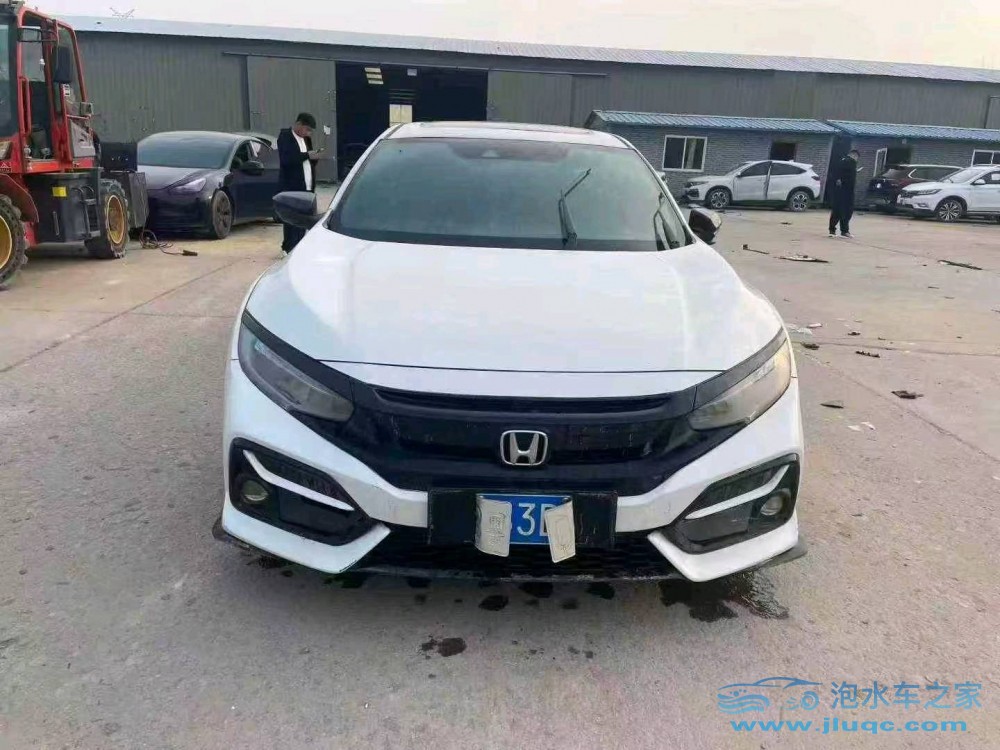 22年本田思域泡水車