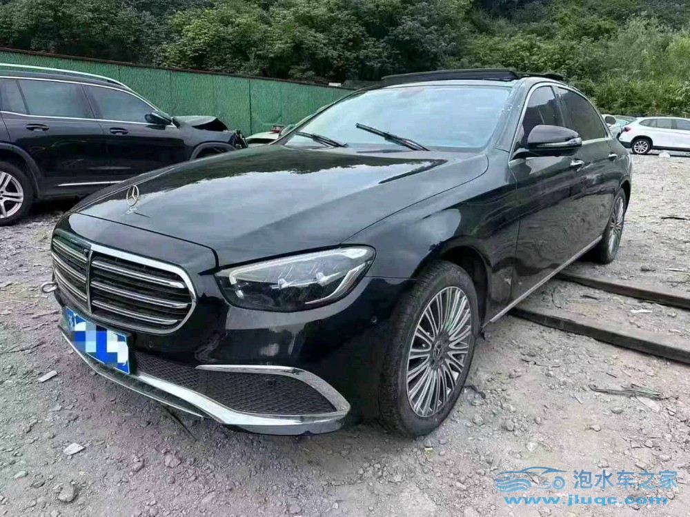 23年奔馳E泡水車