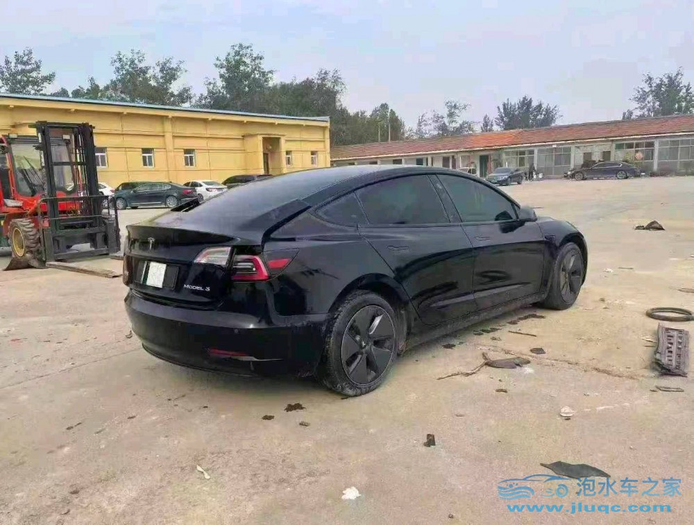 23年特斯拉MODEL 3