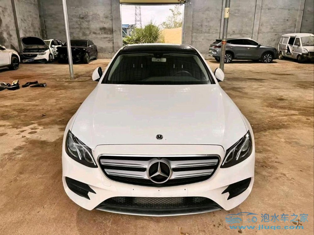 19年奔馳E泡水車