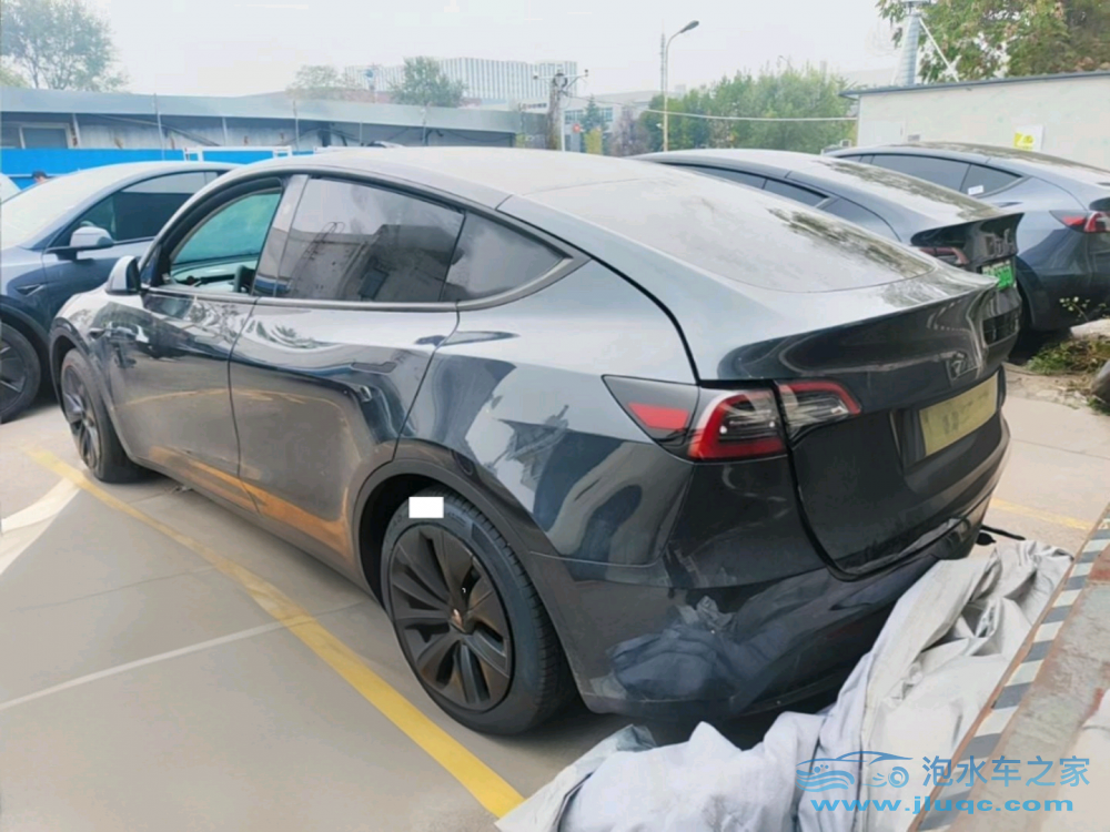 24年特斯拉Model Y