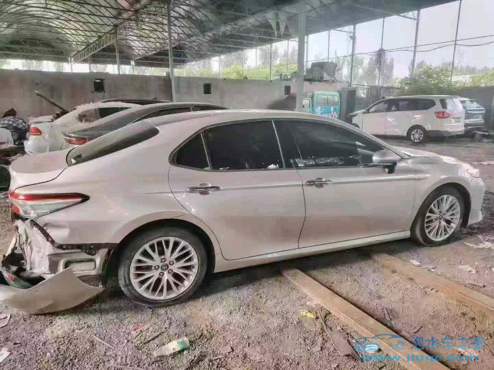 20年豐田凱美瑞