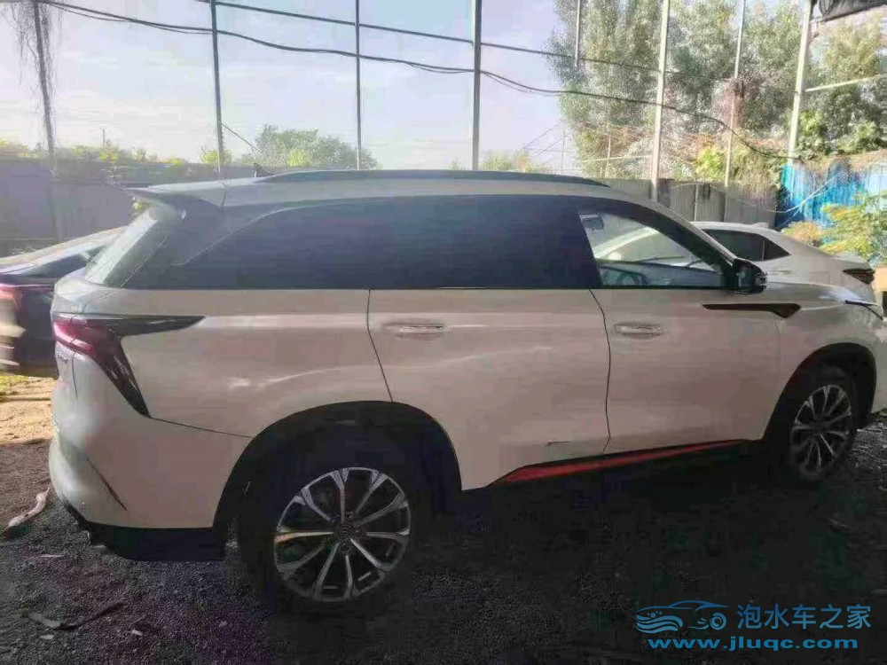 21年長(zhǎng)安長(zhǎng)安CS75